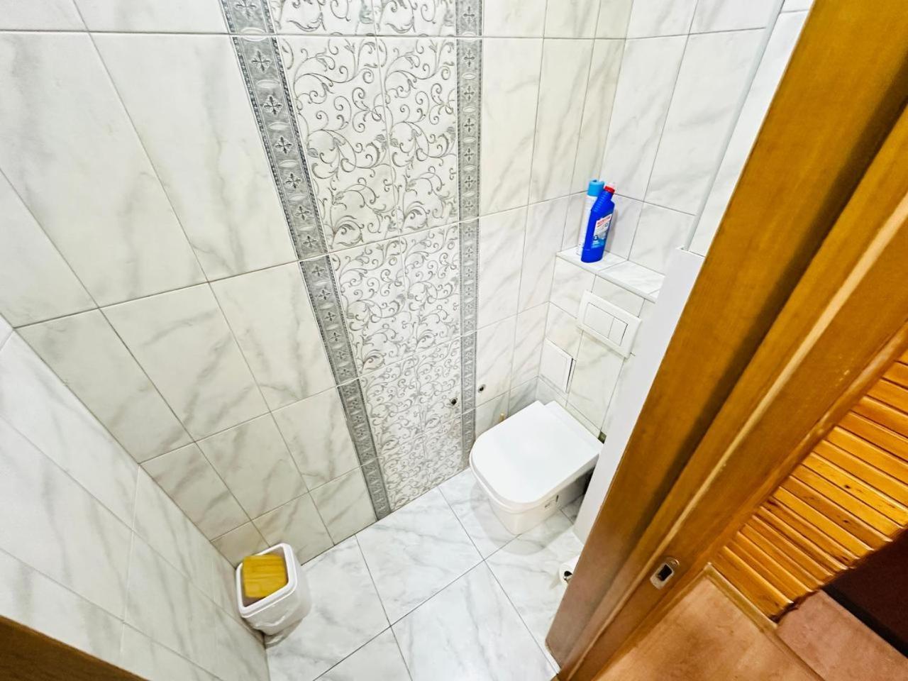 3 Ком Квартира На Абая Сейфуллина Almaty Exterior foto